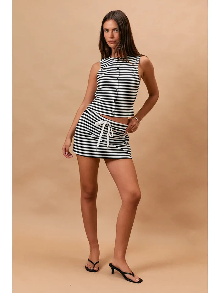Mid Rise Skort in Black/White Stripe